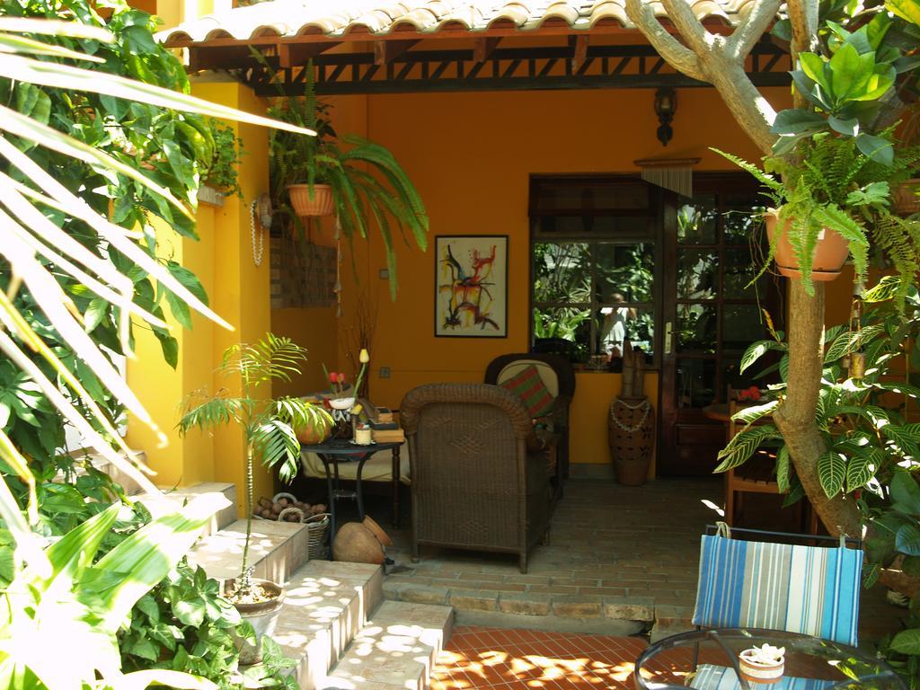 Palmeiras Guest House Maputo Exteriör bild